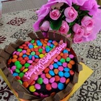 Kitkat Gems Choco Cake