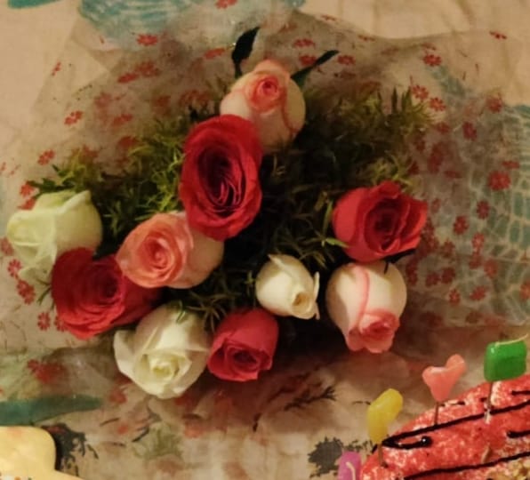 https://imgcdn.floweraura.com/fa/review_image/1642829588.102.jpeg