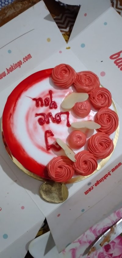 Eggless Red Velvet Love Cake