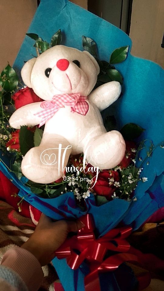 https://imgcdn.floweraura.com/fa/review_image/1644489741.2458.jpeg