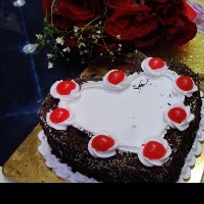 1/2 kg Heart Shaped Chocolate Cake