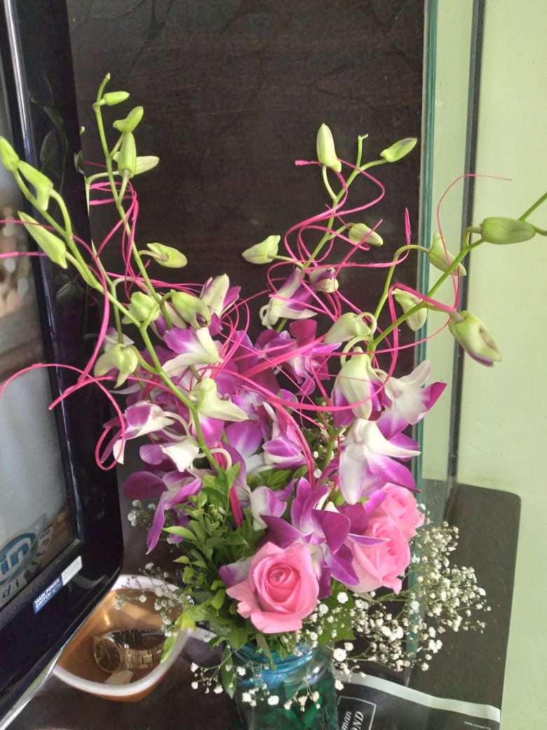 https://imgcdn.floweraura.com/fa/review_image/1644858264.9594.jpeg