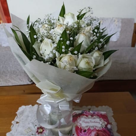https://imgcdn.floweraura.com/fa/review_image/1650097134.4917.jpeg