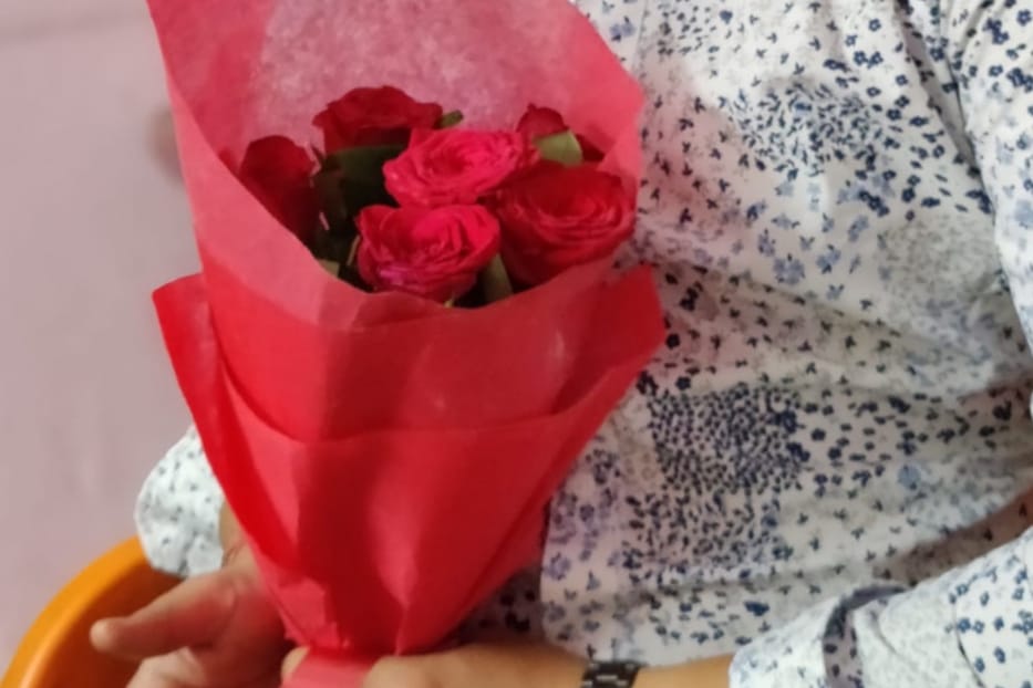 https://imgcdn.floweraura.com/fa/review_image/1652285303.1611.jpeg