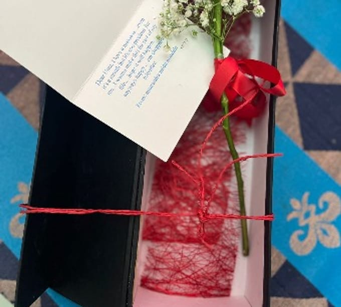 https://imgcdn.floweraura.com/fa/review_image/1654597356.8582.jpeg