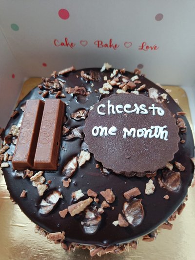 Chocolate Kit Kat Cake N Rose Combo
