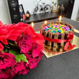 Kitkat Gems N Roses