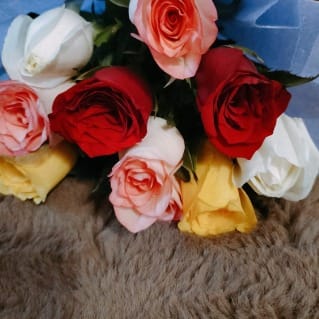 https://imgcdn.floweraura.com/fa/review_image/1690353505_600479.jpeg