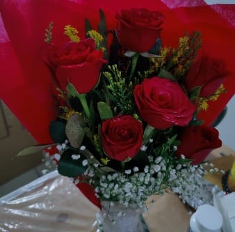 https://imgcdn.floweraura.com/fa/review_image/1700647988_409357.jpeg