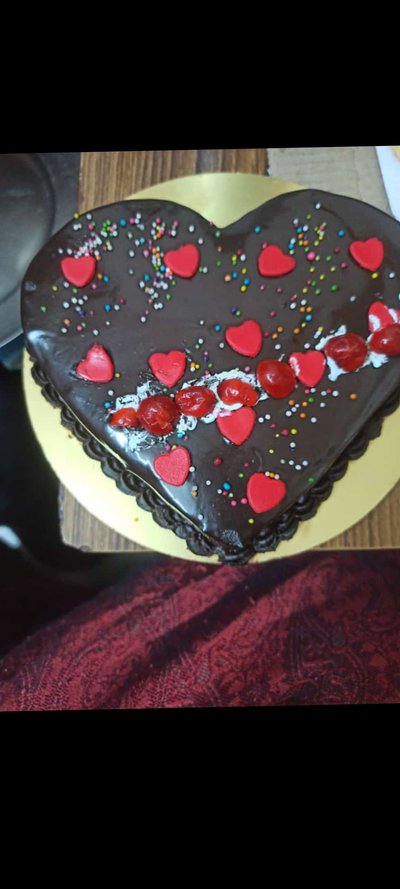 Choco Truffle Heart Cake 