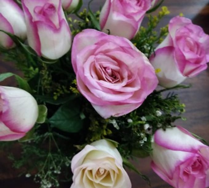 https://imgcdn.floweraura.com/fa/review_image/1703679300_851030.jpeg