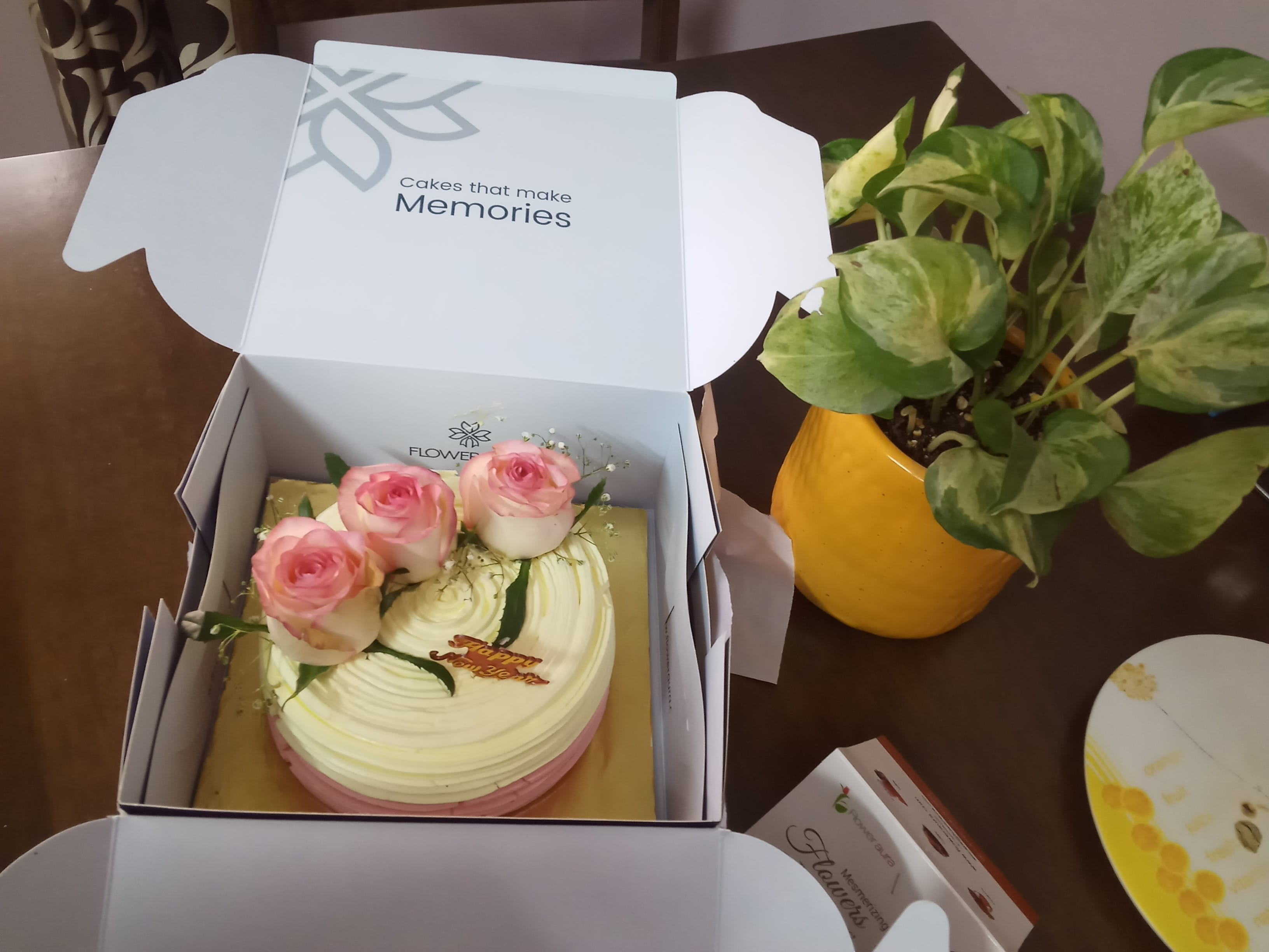 https://imgcdn.floweraura.com/fa/review_image/1704094129_602098.jpeg