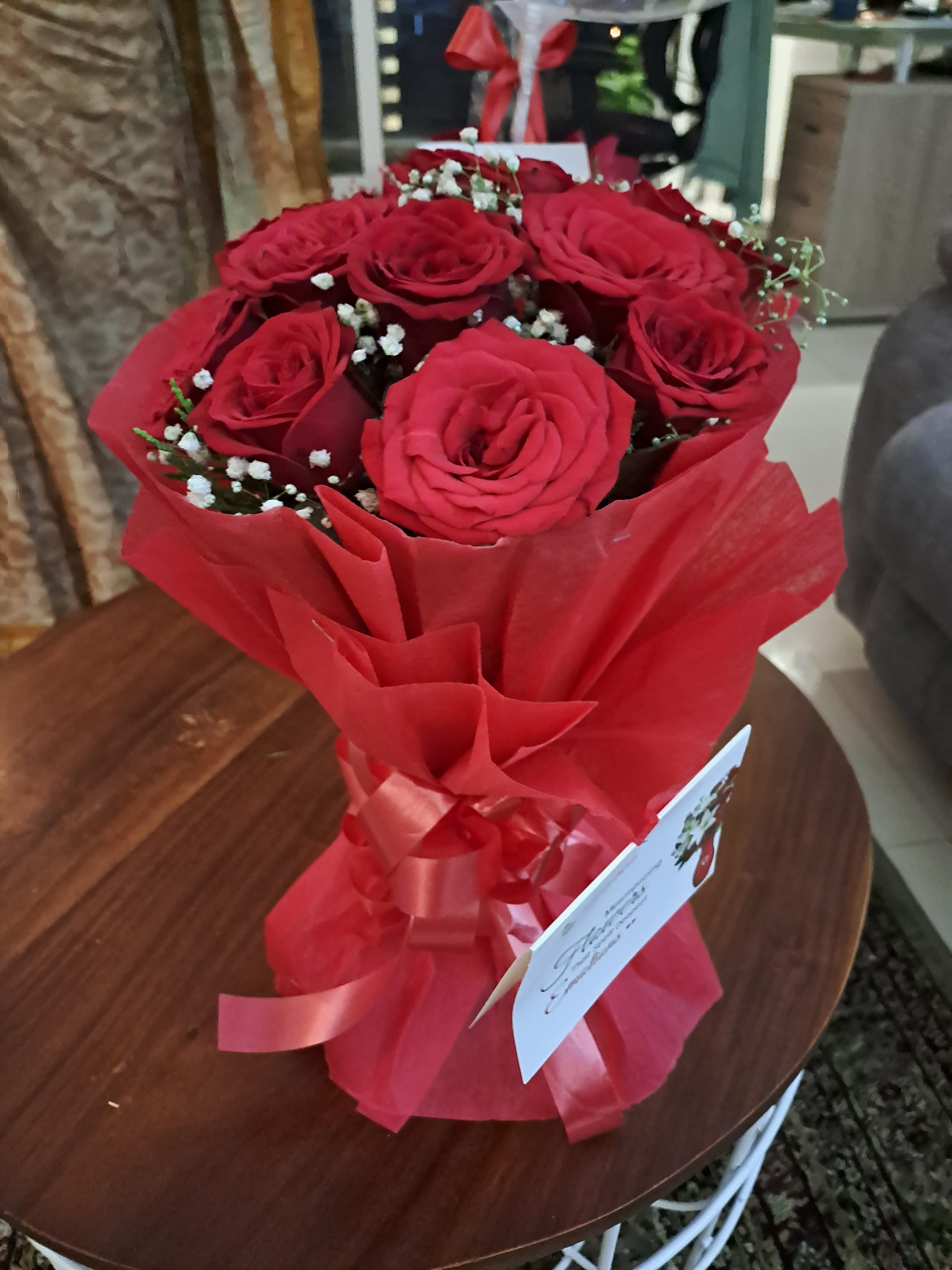 https://imgcdn.floweraura.com/fa/review_image/1704287264_950224.jpeg