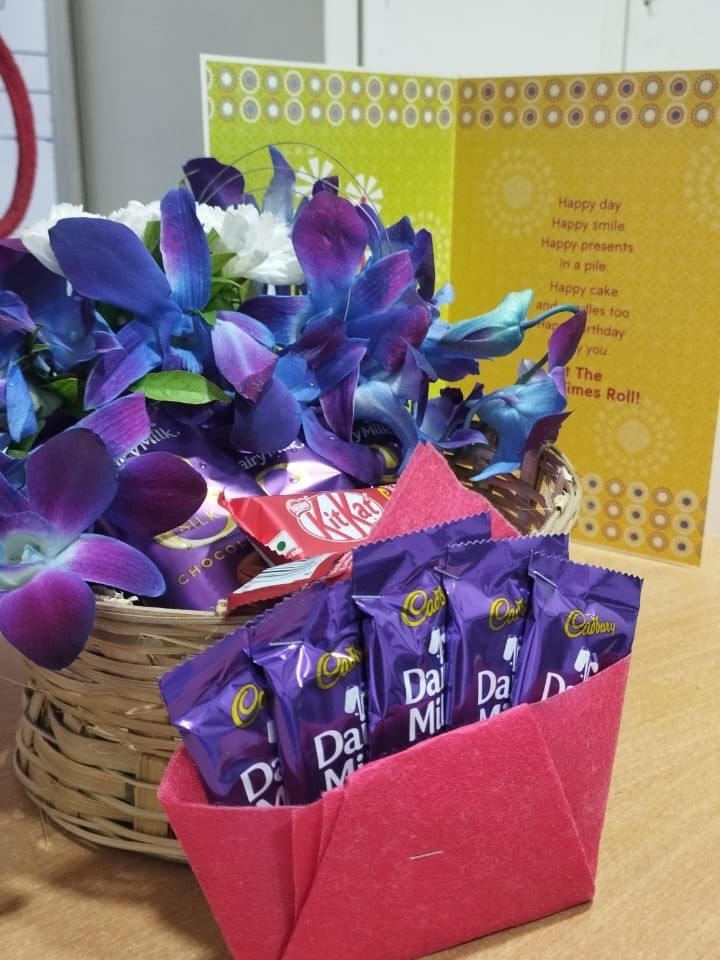 https://imgcdn.floweraura.com/fa/review_image/1704310323_719873.jpeg
