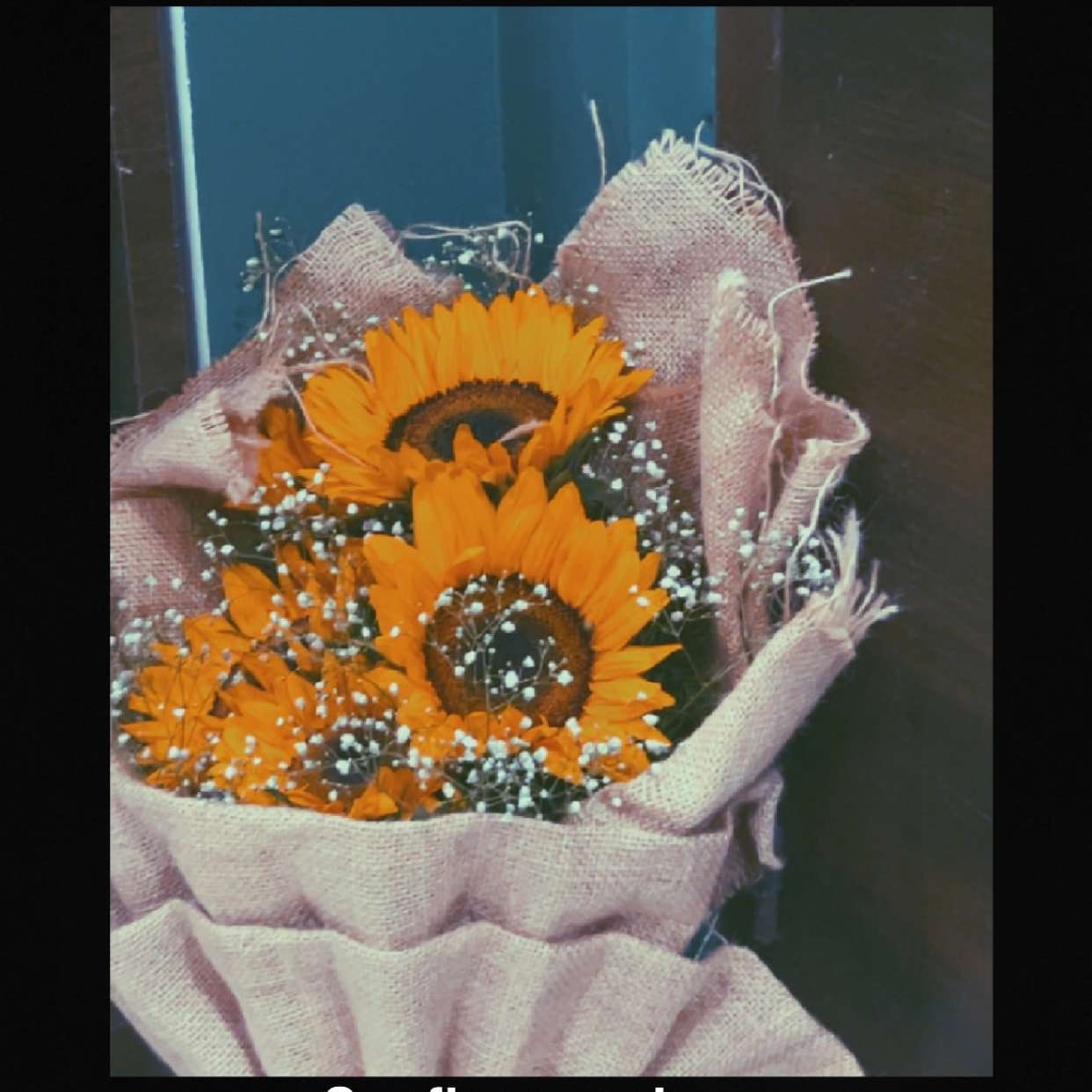 https://imgcdn.floweraura.com/fa/review_image/1720260762_403325.jpeg