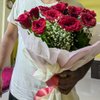 Kitkat Cake With Roses Bouquet