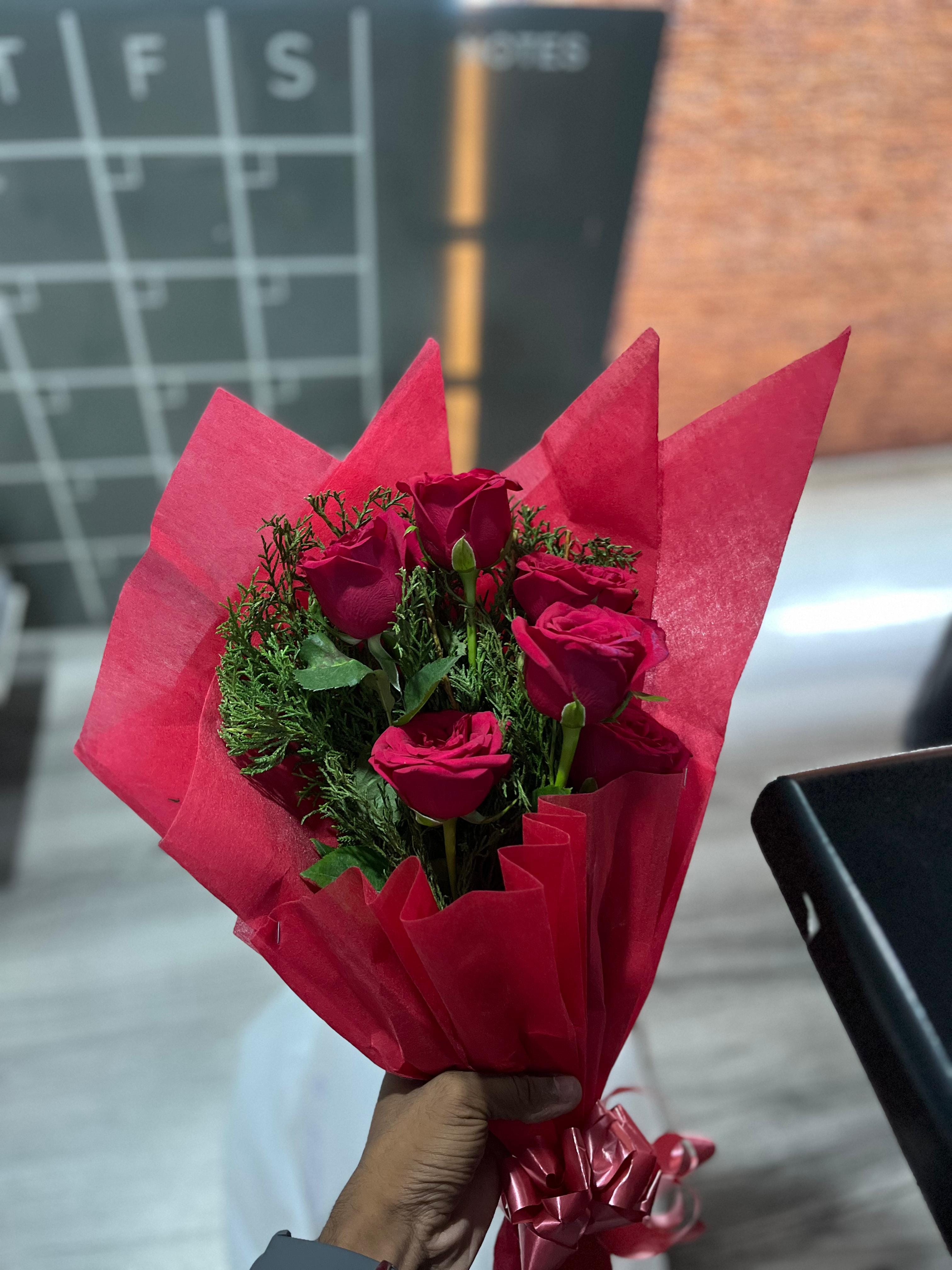 https://imgcdn.floweraura.com/fa/review_image/1730774989_828805.jpeg