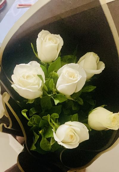 Alluring White Roses Bouquet