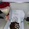 Kitkat Cake With Roses Bouquet