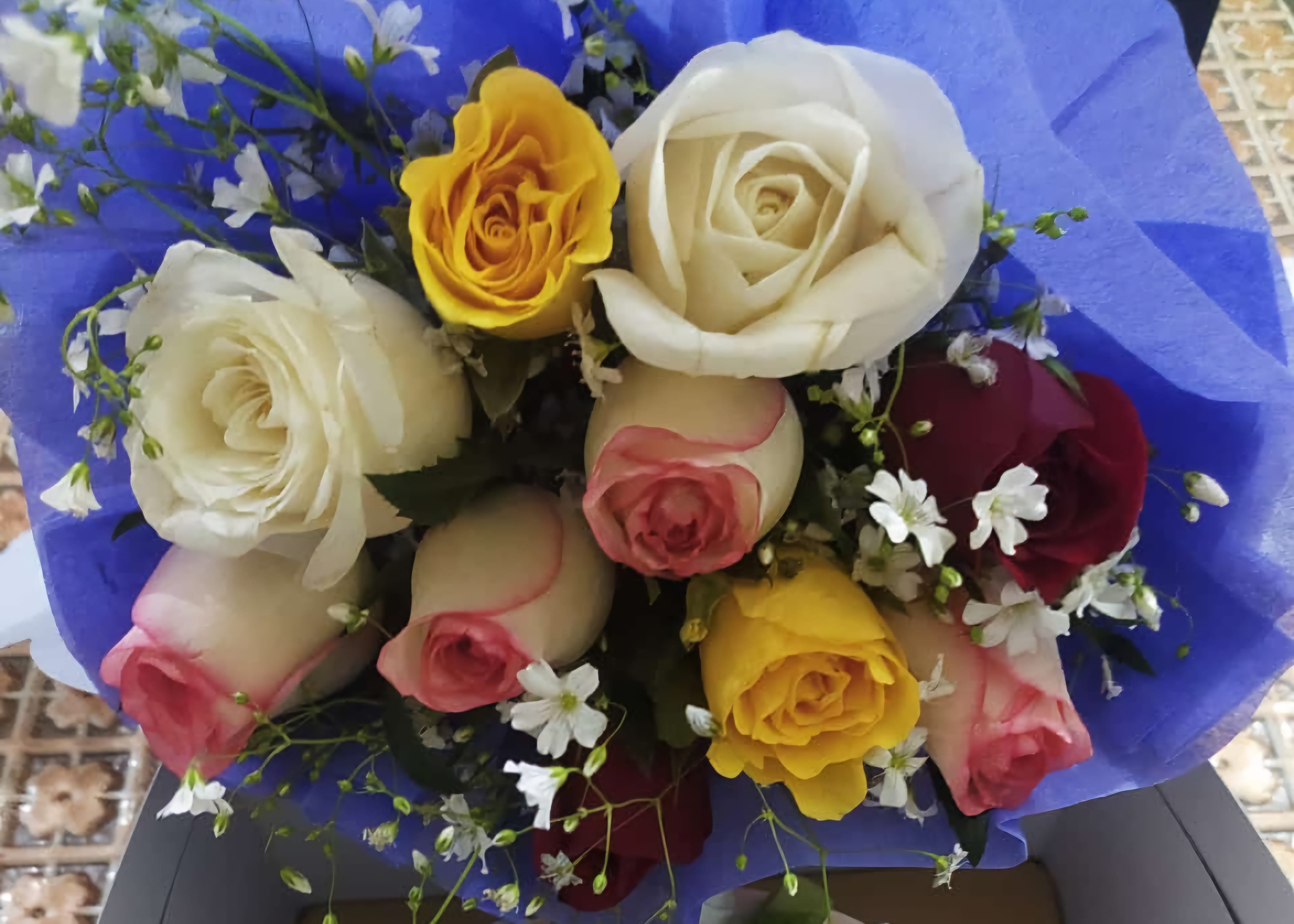 https://imgcdn.floweraura.com/fa/review_image/1735472488_814831.jpeg