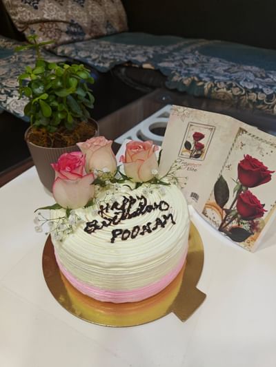 Flavorful Rose Adorned Cake