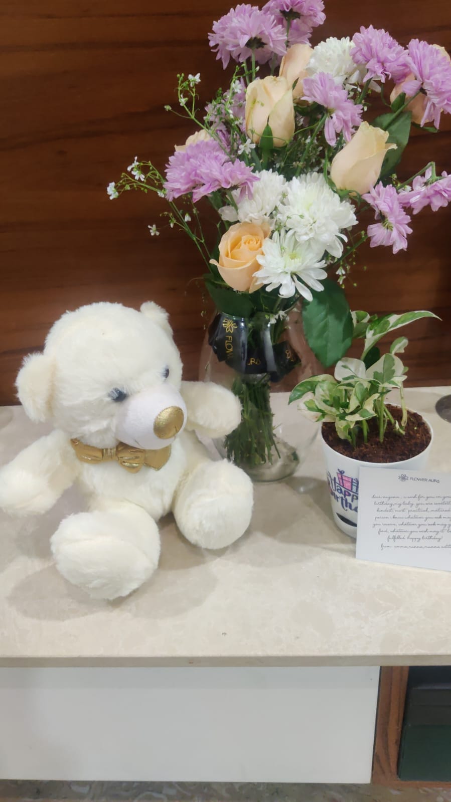 https://imgcdn.floweraura.com/fa/review_image/1737019535_839706.jpeg