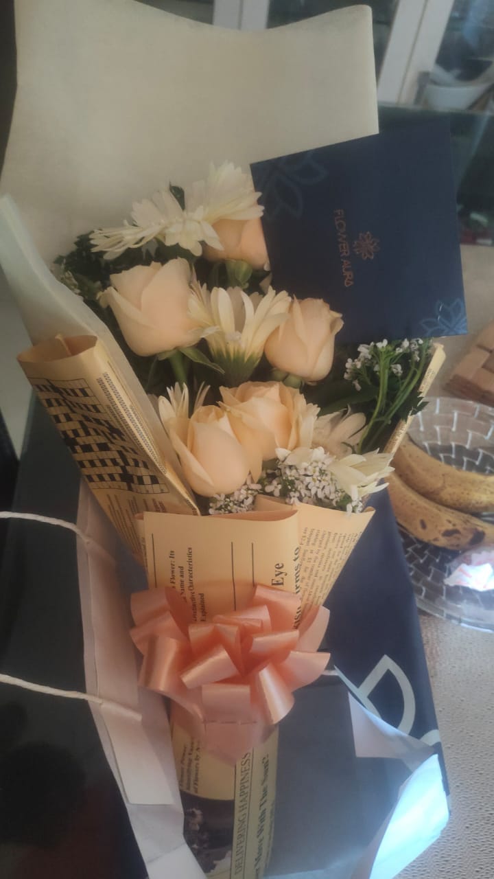 https://imgcdn.floweraura.com/fa/review_image/1738773279_631158.jpeg