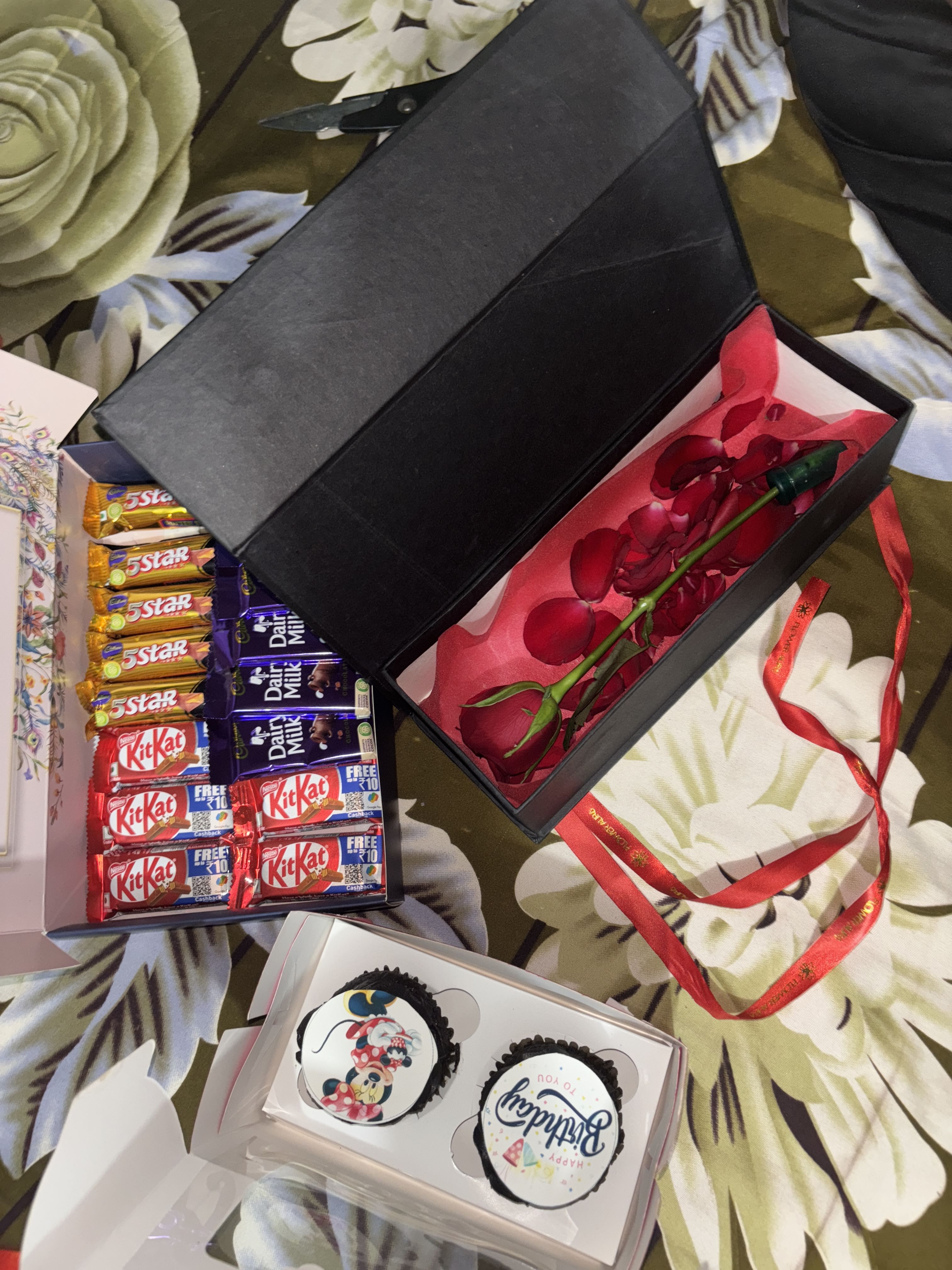 https://imgcdn.floweraura.com/fa/review_image/1741962959_924518.jpeg
