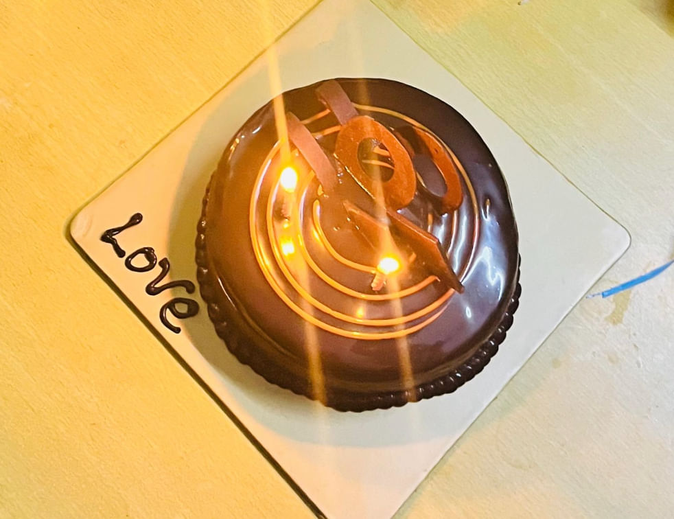 https://imgcdn.floweraura.com/fa/review_image/1751373807_906397.jpeg