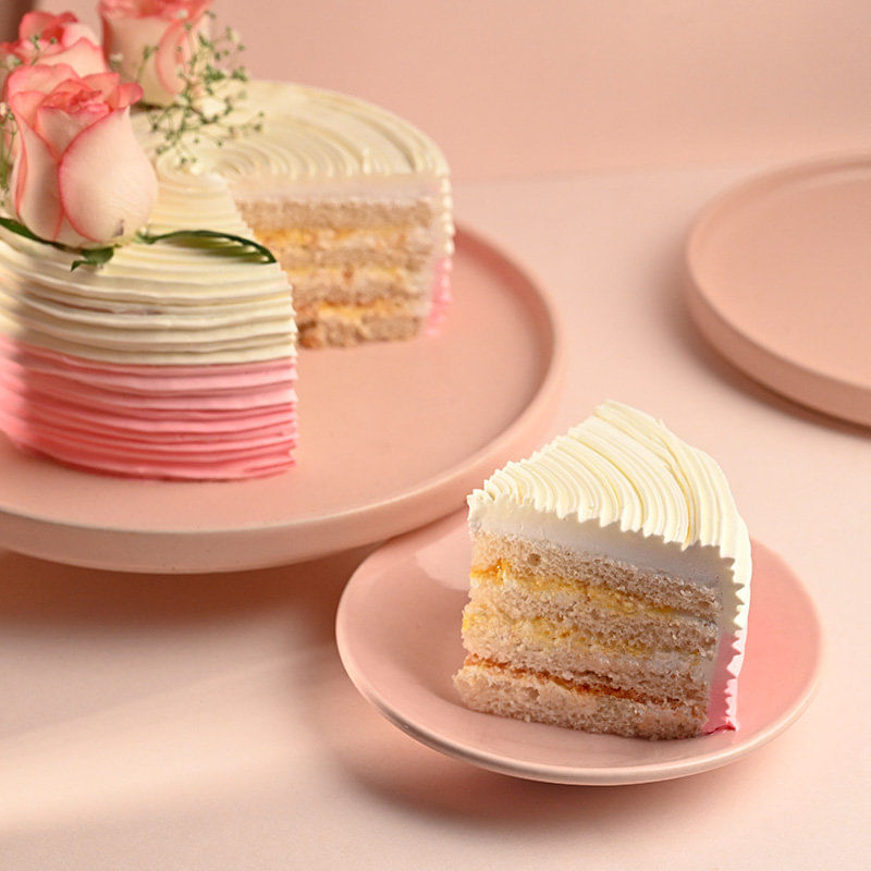 Buy Flavorful Rose Adorned Cake