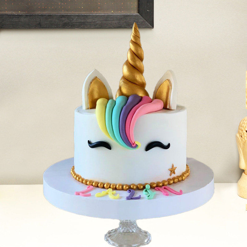 Flavorful Unicorn Fondant Cake