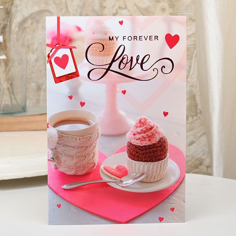 Floral Mushy Love Hamper:Love Greeting Card