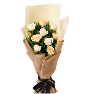 Floweraura 5 Peach And 5 White Roses Bouquet