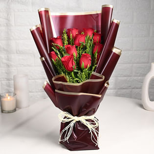Floweraura- Karvachauth Special 10 Roses