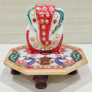 vinayaka chaturthi gifts Ganesha On Chowki