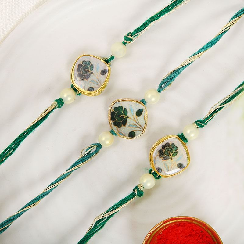 Go Green Nuts Rakhi : Rakhi Combo