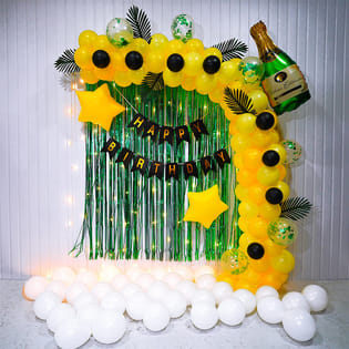 Golden Birthday Balloon Decor