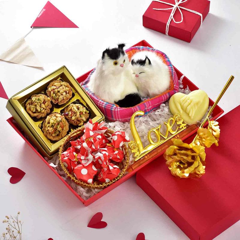 Golden Rose With Chocolates N Tart Baklawa Hamper