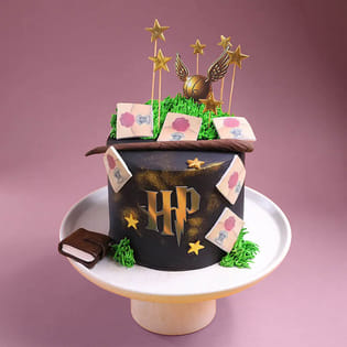 Golden Snitch Harry Potter Cake