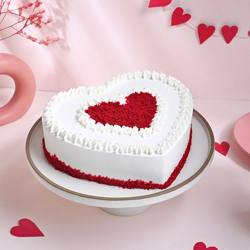 Gratifying Red Velvet Cake 