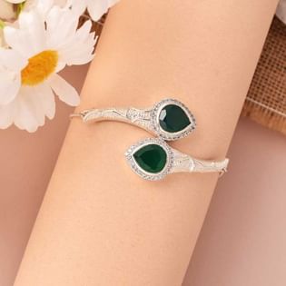 Green Onyx Twist Bracelet