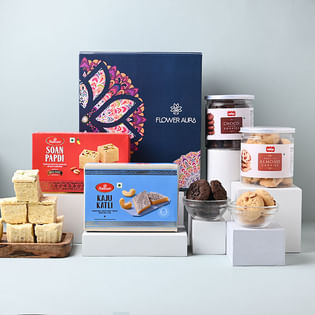 Combo Of Haldirams Kaju Katli N Soan Papdi With Bakingo Cookies