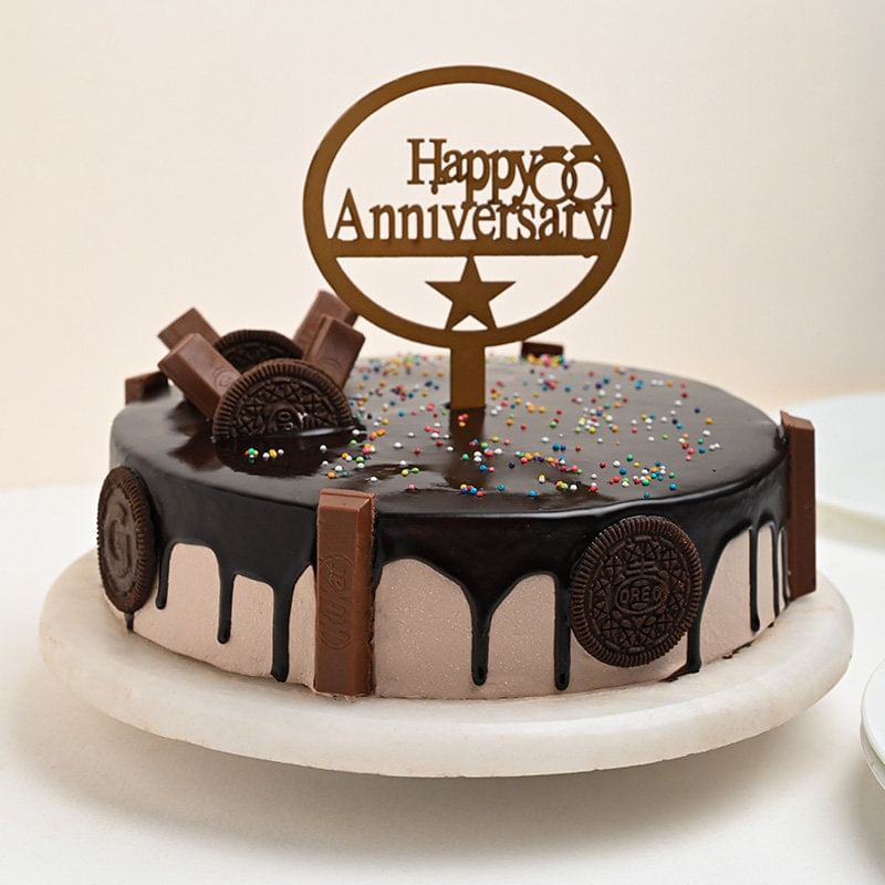 Side View of Choco KitKat Cake - Order Online