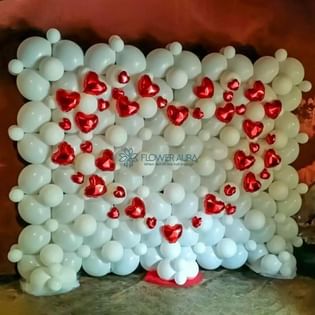 Heartfelt Valentine Balloon Decor