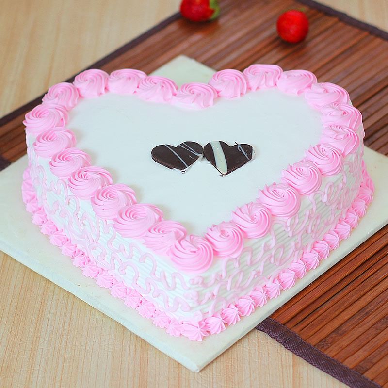 Heart Shaped Strawberry Cake with Normal View