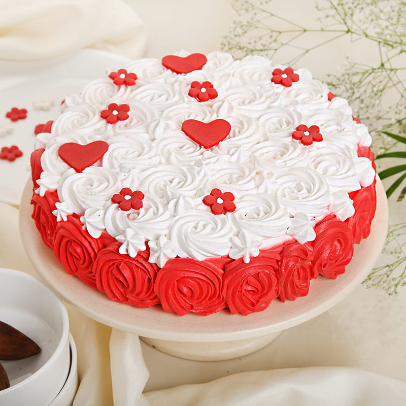 Send Hearty Red Velvet Anniversary Cake Online