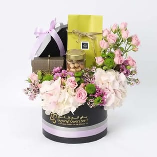Mixed Blooms N Gourmet Treats Hamper