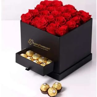 Luxe Red Roses N Chocolate Box