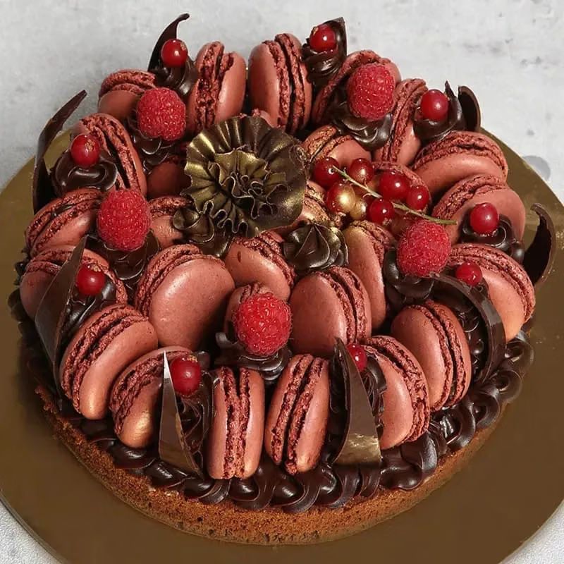 Macarons N Berries Chocolate Tart Cake