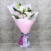 Graceful Roses N White Lily Bouquet